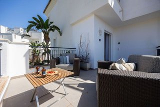Piso en venta en Los Arqueros-Puerto del Almendro en Benahavís