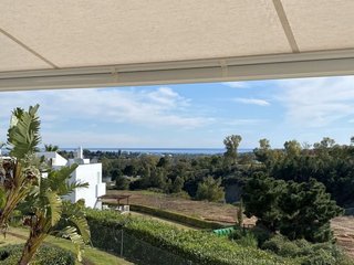 Piso en venta en Los Arqueros-Puerto del Almendro en Benahavís