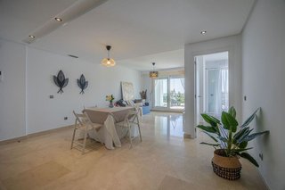 Piso en venta en Los Arqueros-Puerto del Almendro en Benahavís