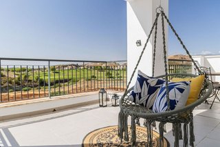 Piso en venta en Los Arqueros-Puerto del Almendro en Benahavís