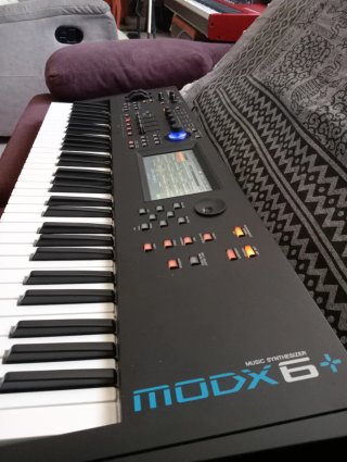 Teclado Sintetizador Yamaha MODX6+