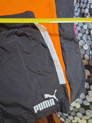 Lote: Camiseta Nike Naranja y Pantalón Puma Negro