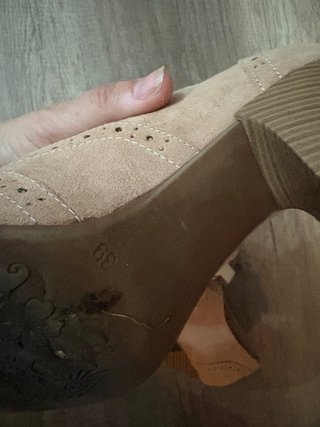 Zapatos rosa de ante con cordones