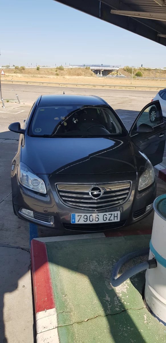 Opel Insignia 2010 - foto 1