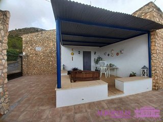 Chalet en venta en Yecla