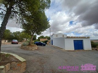 Chalet en venta en Yecla