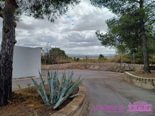 Chalet en venta en Yecla