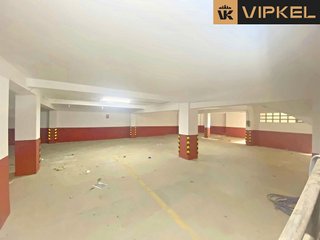 Garaje en venta en Ensanche - Sar en Santiago de Compostela
