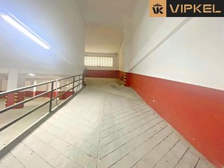 Garaje en venta en Ensanche - Sar en Santiago de Compostela