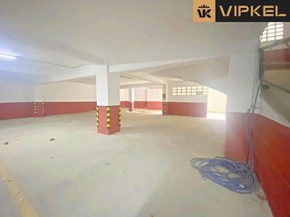 Garaje en venta en Ensanche - Sar en Santiago de Compostela