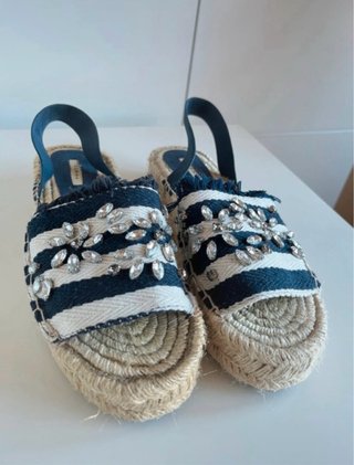 Sandalias cuña
