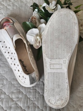 Zapatillas blancas y plateadas talla 37