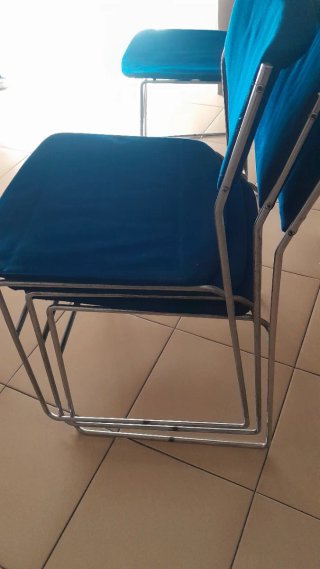 6 Sillas de Tela y Metal Azules