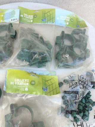 Abrazaderas fijación paneles rígidos (Verde)