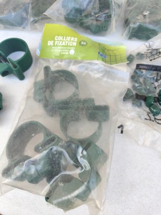 Abrazaderas fijación paneles rígidos (Verde)