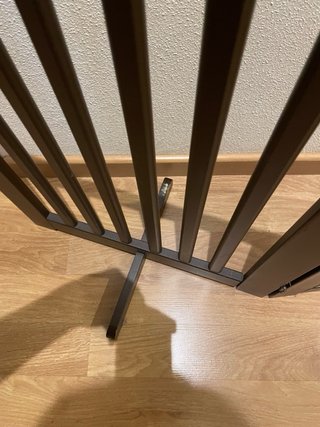 Barrera de madera para mascotas