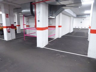 Garaje en venta en Castrillón