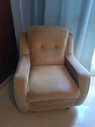 Sillón individual beige de tela