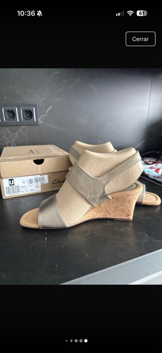 Sandalias Clarks Beige/Plata Cuña