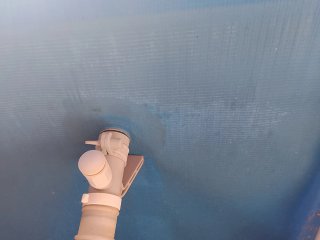 Piscina  4,5 metros por 2,2 metros; 84 cm de alto