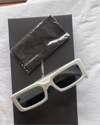 Occhiali da sole Dolce & Gabbana con logo bianco 6187