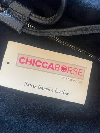 Mochila de piel negra