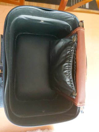 Maletín de viaje vintage negro y verde