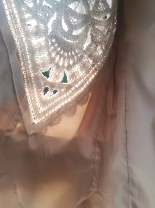 Giacca con pizzo beige e bianco