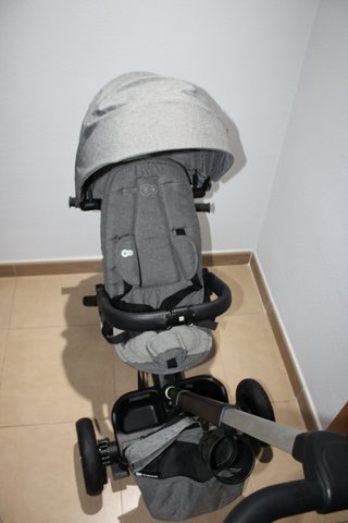Triciclo Kinderkraft Evolutivo Gris