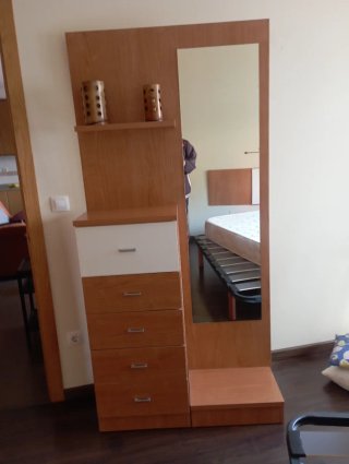 Mueble tocador con espejo y cajones