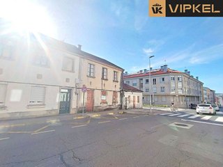 Edificio en venta en Castiñeiriño - Cruceiro de Sar en Santiago de Compostela