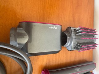 Dyson Airwrap fucsia