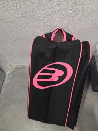 Paletero Bullpadel Negro y Rosa