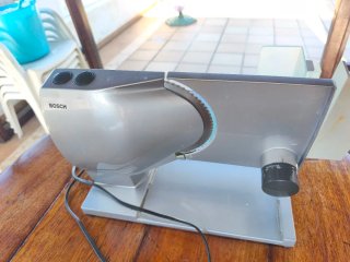 Cortafiambres eléctrico Bosch
