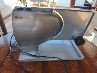 Cortafiambres eléctrico Bosch
