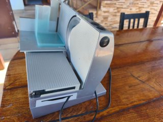 Cortafiambres eléctrico Bosch