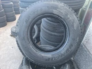 215 75 R 17.5 Dunlop - 1 neumático camión