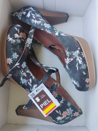 Zapatos de tacón de piel talla 38