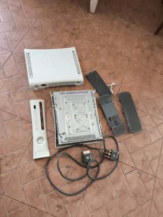 Xbox 360 Blanca para Piezas
