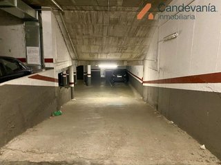 Garaje en venta en Zuera