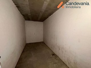 Garaje en venta en Zuera