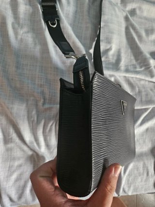 Bolso Guess Negro Hombre