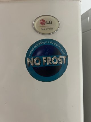 Nevera con congelador superior LG
