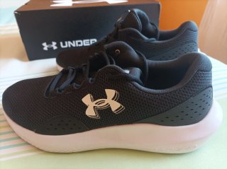 Zapatillas UA Charged Surge 4