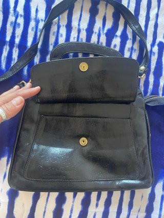 Bolso de mano negro. De puel