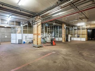 Nave industrial en alquiler en Centre en Sabadell