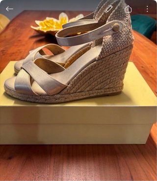 Sandalias Castañer Beige/Oro