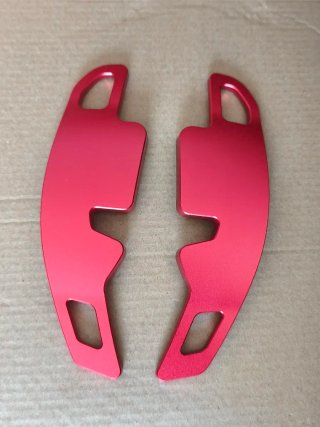 Levas de cambio rojas para coche