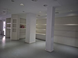 Local comercial en alquiler en Los Remedios en Sevilla