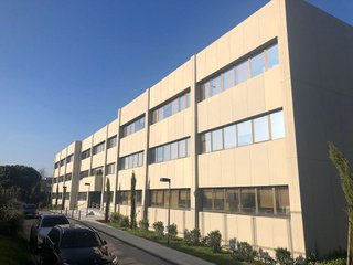 Oficina en alquiler en La Florida - El Plantío en Madrid